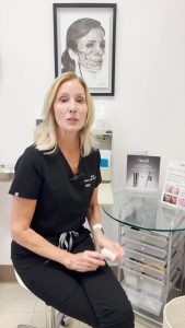 Read more about the article Plumper lips with one at-home product? Sign us up!