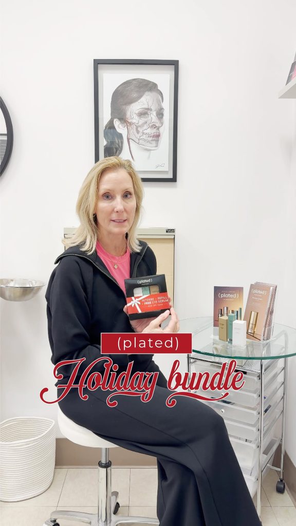 In addition to our Ourself Gift Bag, we also have a limited supply of (plated) Holiday Bundles! 🎁